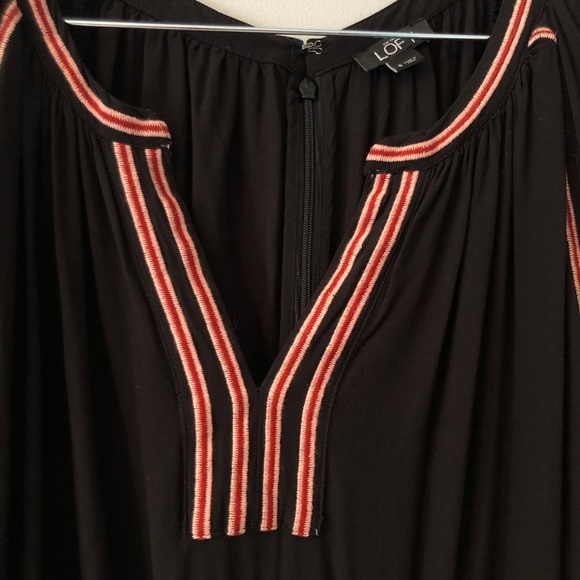 •LOFT Embroidered Split Neck Romper• - Picture 8 of 13